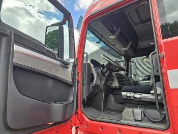 TGX 37.480 8x2-6 / HMF 85 t/m CRANE / KRAN